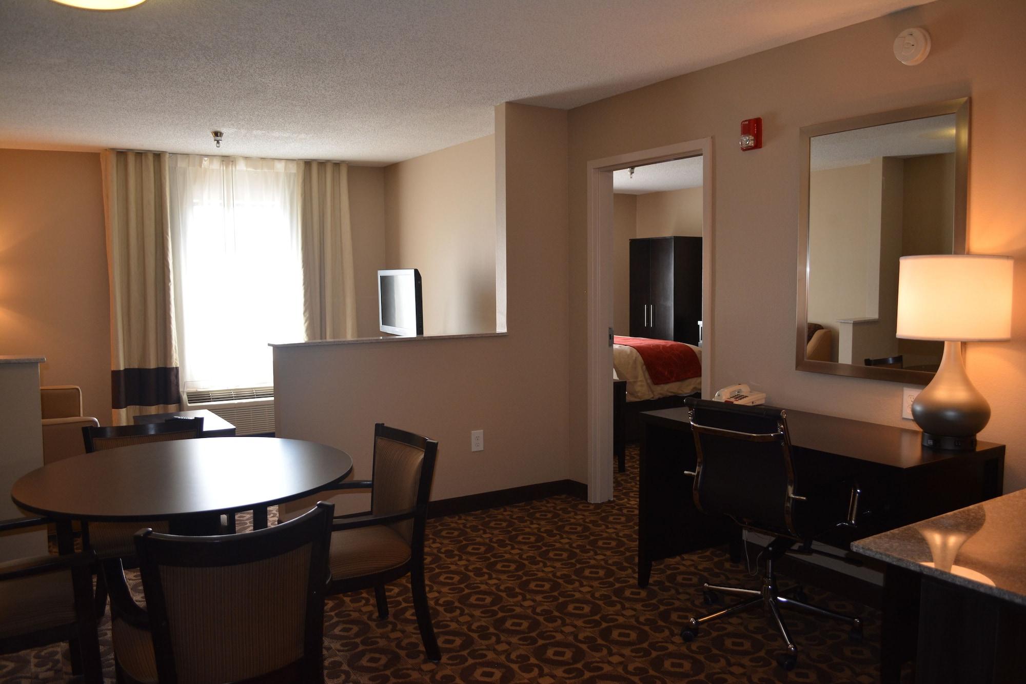 Comfort Inn & Suites Trussville I-59 Exit 141 Bagian luar foto
