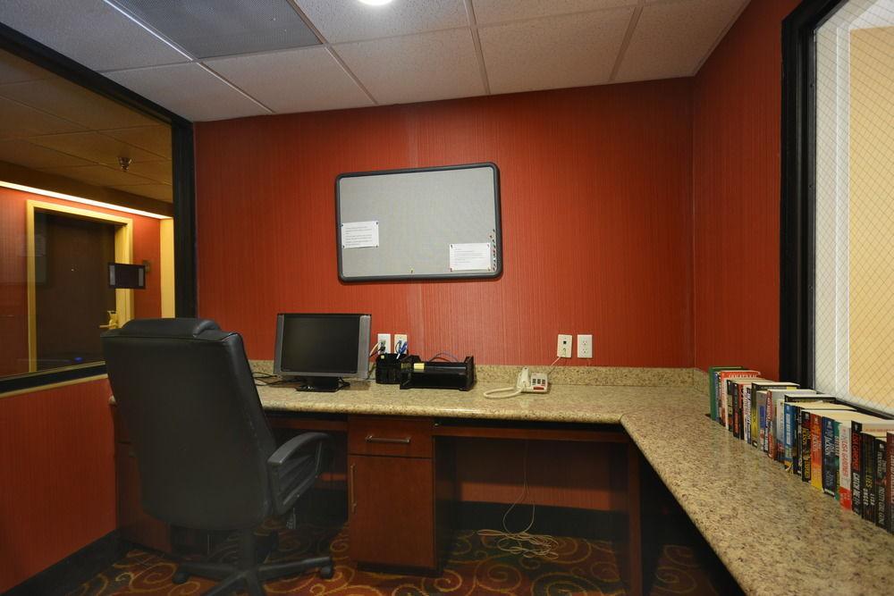 Comfort Inn & Suites Trussville I-59 Exit 141 Bagian luar foto
