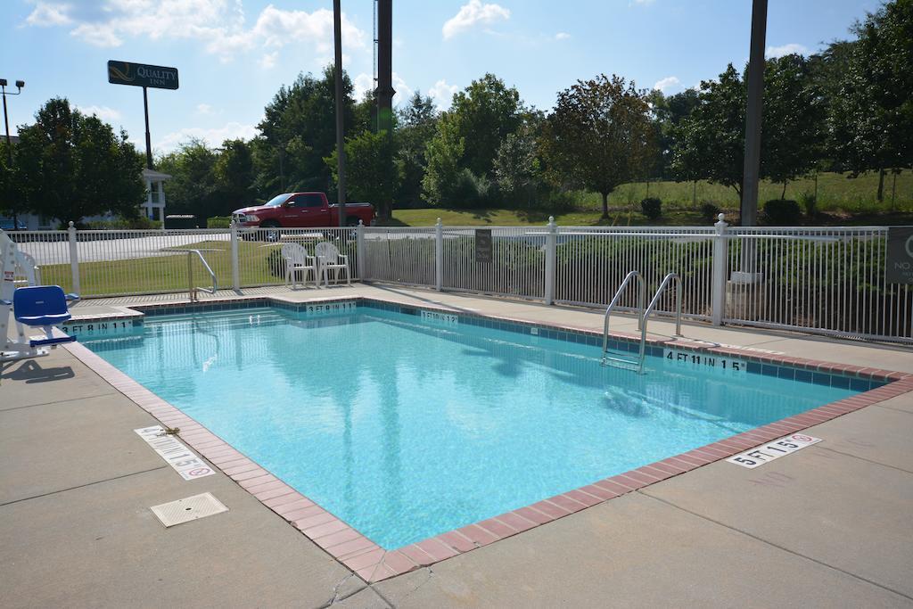 Comfort Inn & Suites Trussville I-59 Exit 141 Bagian luar foto