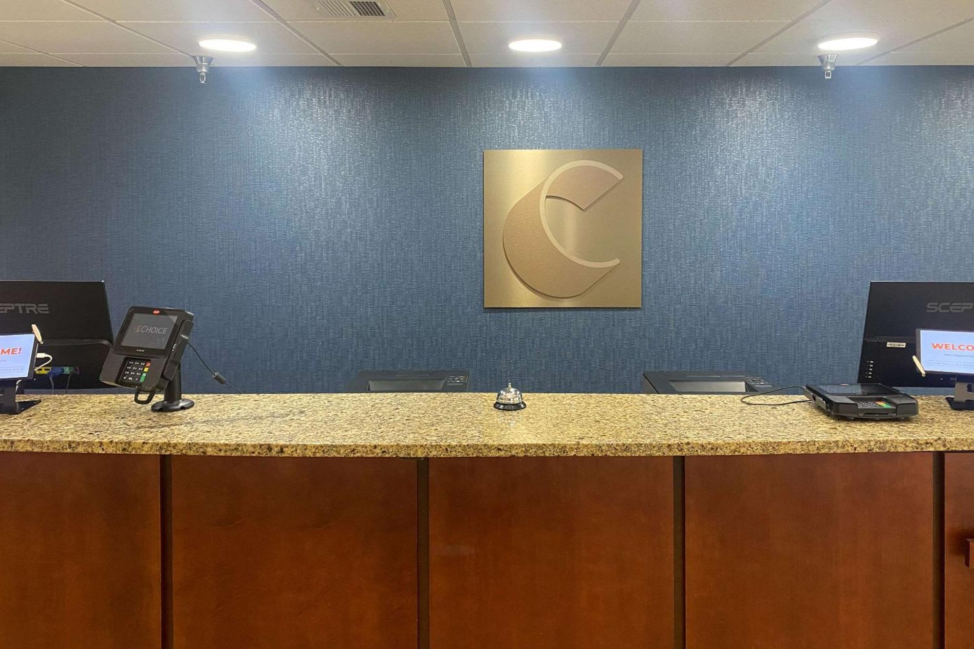 Comfort Inn & Suites Trussville I-59 Exit 141 Bagian luar foto