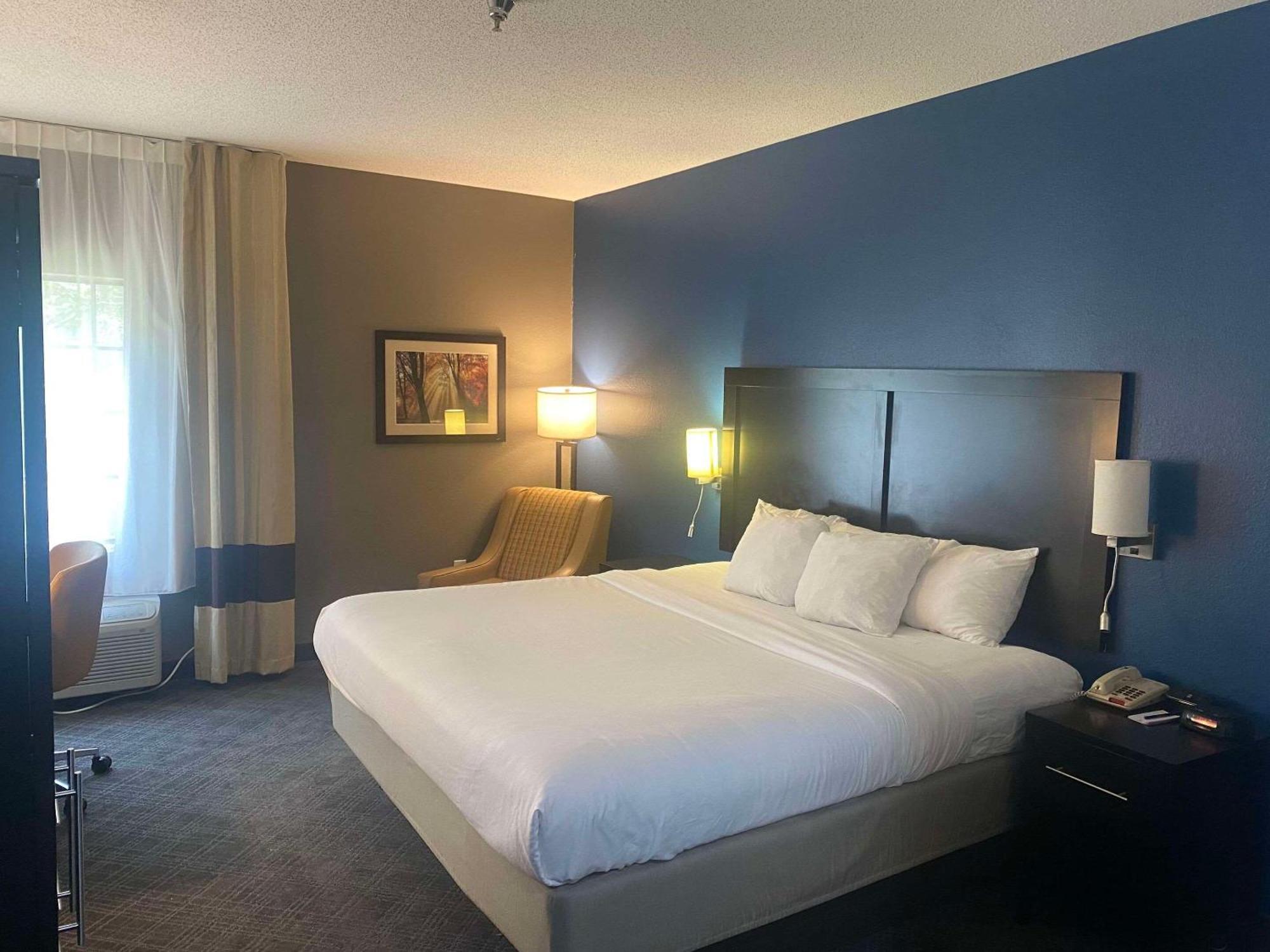 Comfort Inn & Suites Trussville I-59 Exit 141 Bagian luar foto